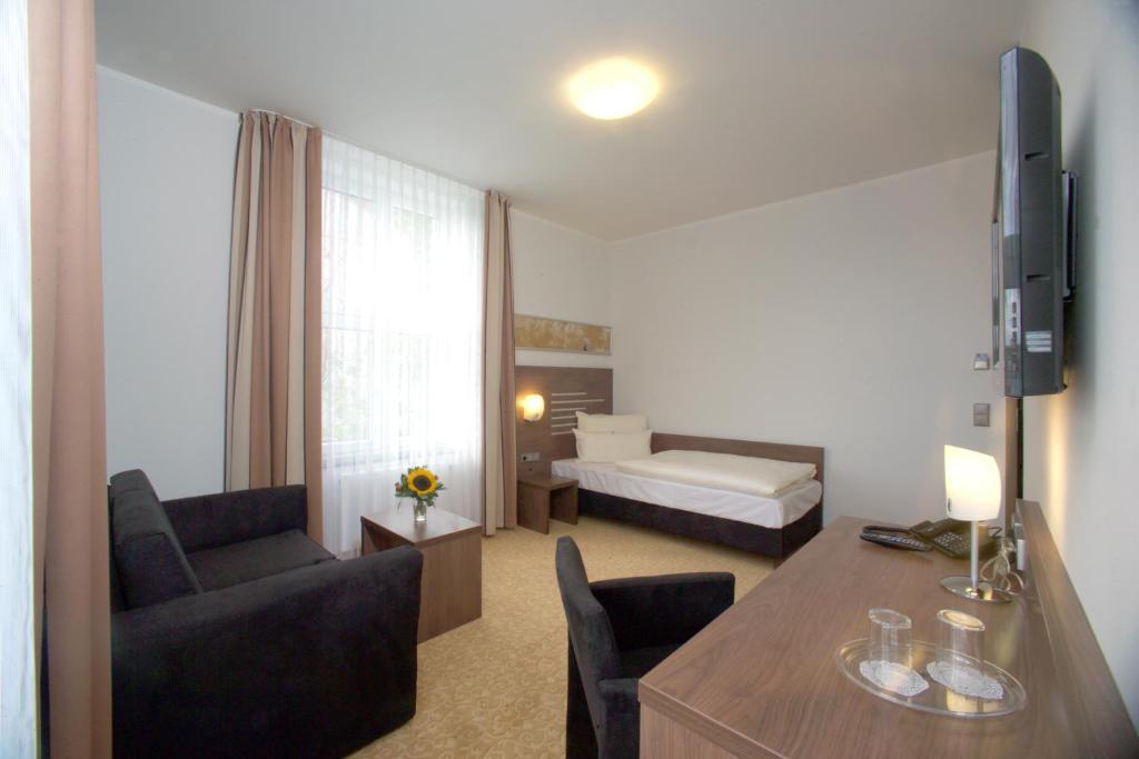 Hotel Bruehlerhoehe Erfurt Room photo